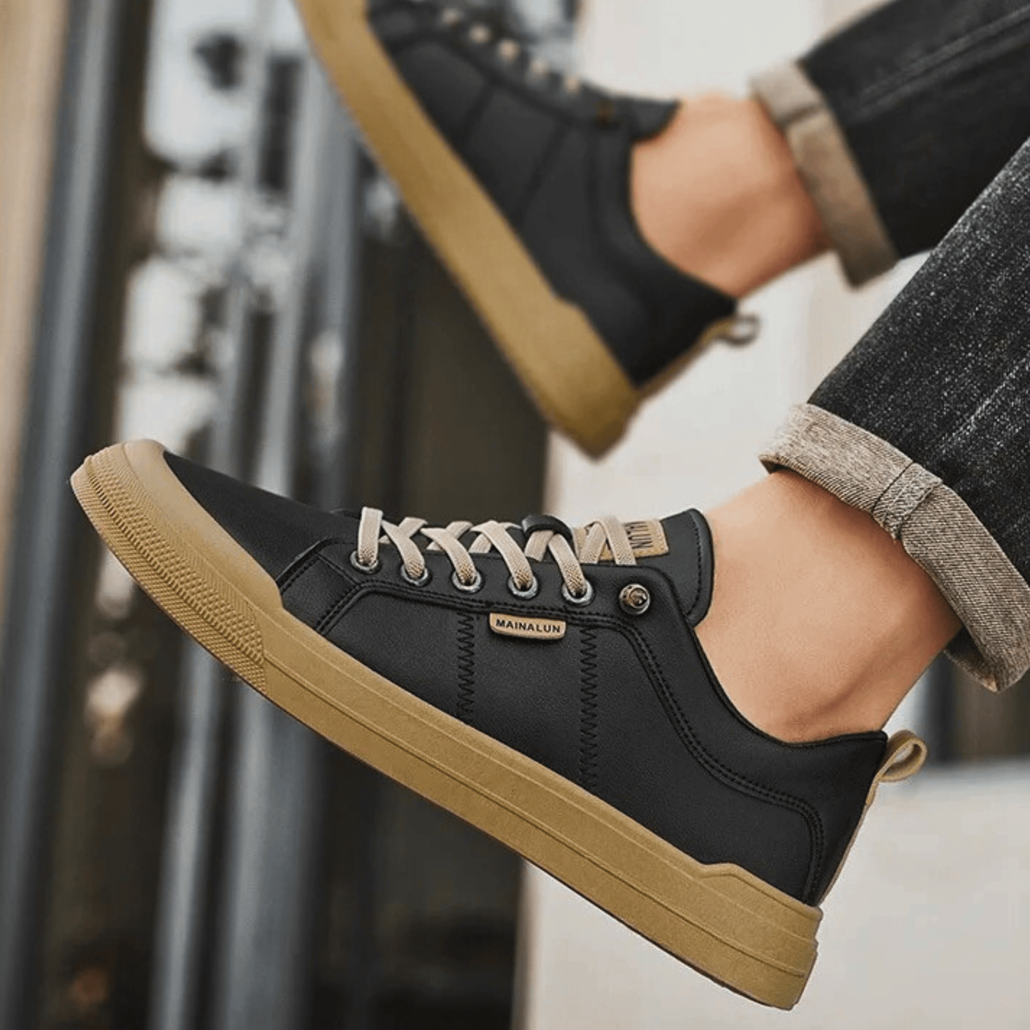 FILIPPO – Sneaker Uomo in Pelle Bianca con Dettagli Camel